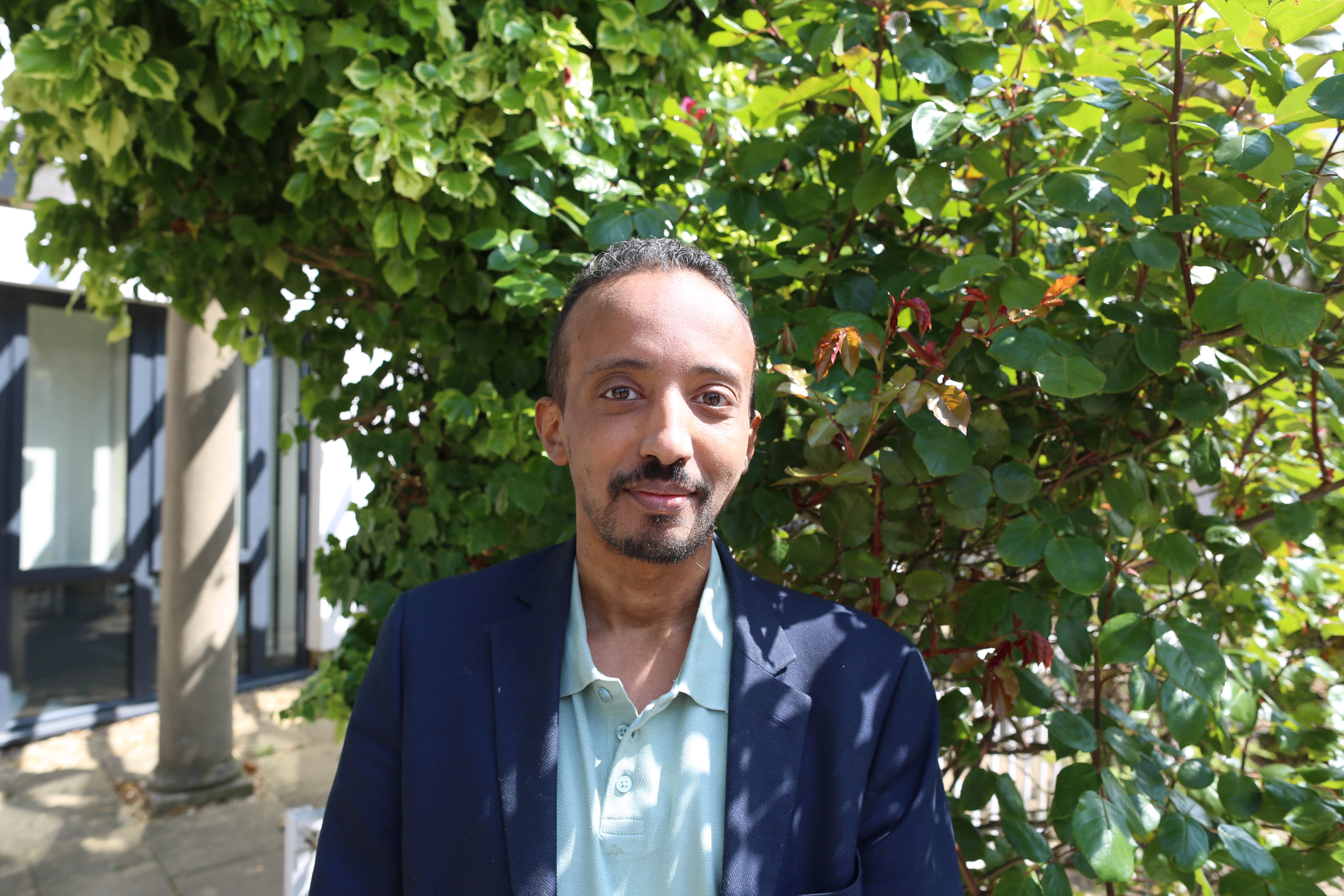 nahum's headshot