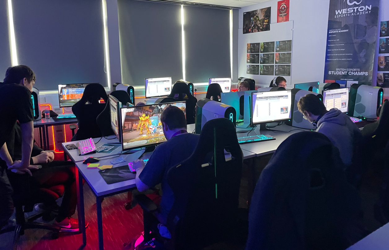 Extension Studies students playing on the Esports computers